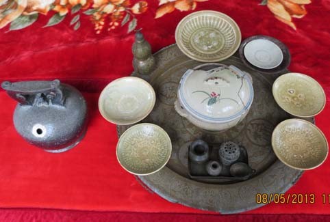 Phát hiện nhóm hiện vật gốm sứ, đồng cổ